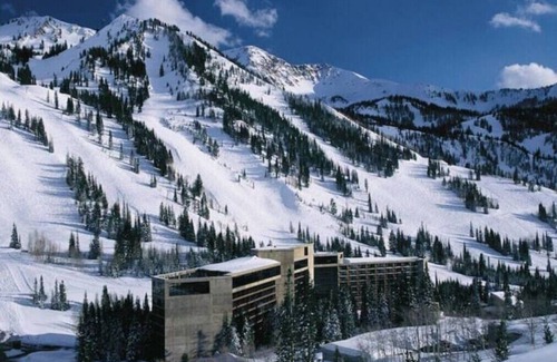 Salt Lake Mountain Resorts Condo | Snowbird Cliff Club SKI IN/OUT 1 Bedroom sleeps 6 February 28 - March 3nn