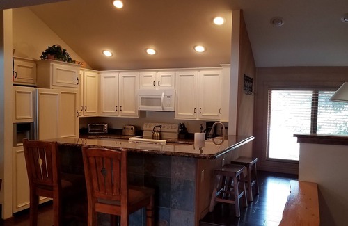 Mammoth Lakes Condo | Snowcreek Resort Vacation Rental #92