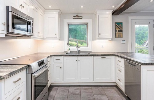 Muskoka Lakes Cottage | Snowmobilers paradise in Muskoka, ON