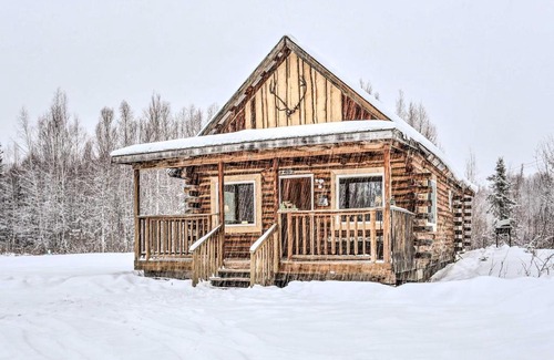 Knik-Fairview House | Snowshoe Cabin with Gas Grill Fish and Hike!
