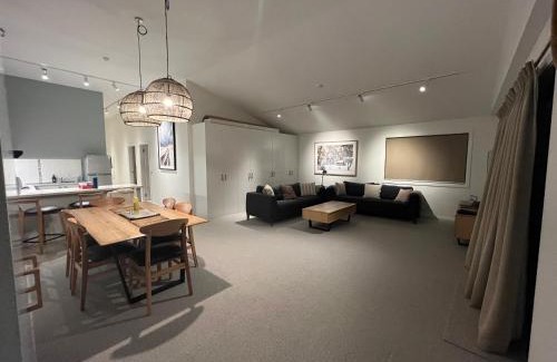 Smiggin Holes Apartment | Snowstay at Heidi’s