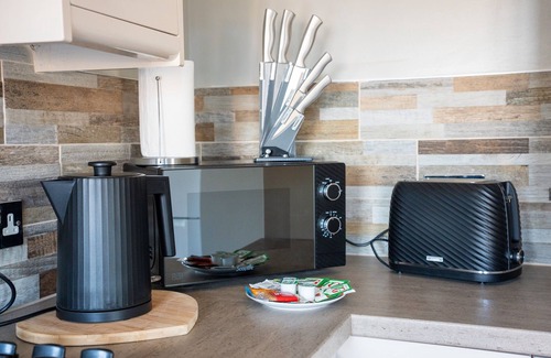 Falkirk House | Snug Modern Home in Falkirk