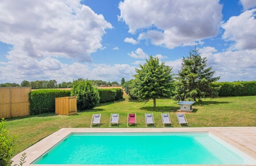 Souday Villa | So Villa Buisson (41) - Heated swimming pool - Volleyball - 2h from Paris- 30p.