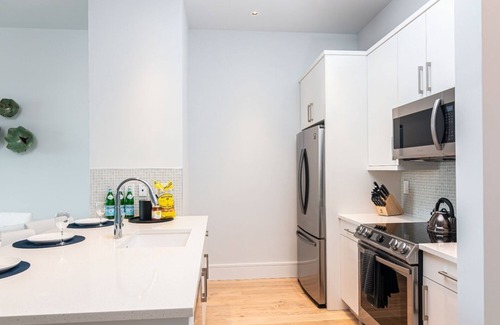 Old Naples Condo | SOCE FLATS 205 - Brand New Olde Naples Condo Steps to 5th Ave S!