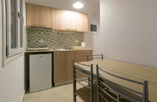 Milatos Beach Hotel | Socrates Apartments & Restaurant