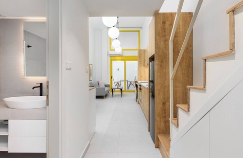 Thessaloniki Apartment | Soho Harbor by halu!