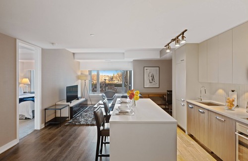 Little Italy Apartment | SOHO Residences Champagne