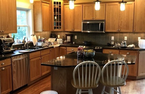 Cazenovia House | Solar-eV Country Home - Quaint Cazenovia!