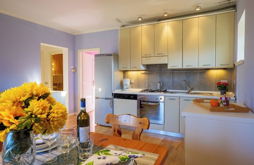 Colico Piano Apartment | Sole 4 Garden Holiday Apartment with Pool