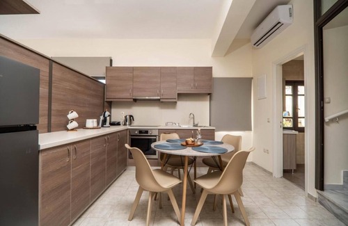 Old Town Apartment | Solis Maisonette with Jacuzzi in old town