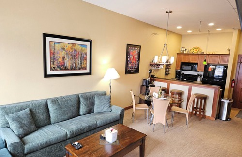Salt Lake Mountain Resorts Condo | Solitude Resort ski in/out. 1 bedroom + den. Eagle Springs East #103. Sleeps 5.