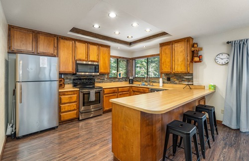Kingswood Estates House | Solitude Retreat in Tahoe Vista - Dog friendly - Near Kings Beach
