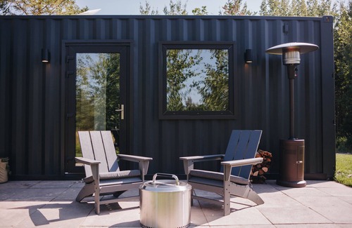 South Range Cabin | Sölvieg Stay: Shipping Container with Nordic Sauna