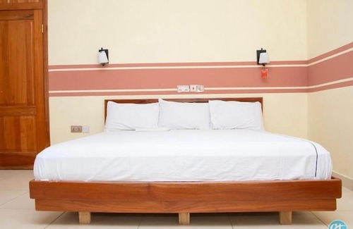 Agona Swedru Hotel | Solwezy Guest House
