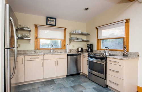 South Wellfleet Cottage | Solymar - Fabulous Oceanfront - 150 steps to stairs to the Beach!