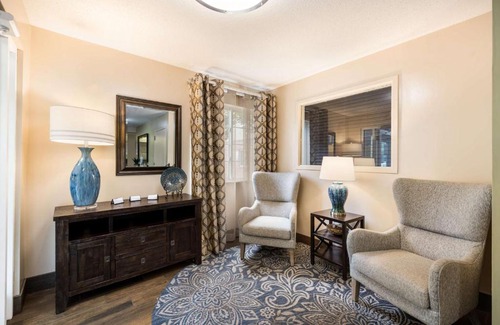 Newport News Hotel | Sonesta Simply Suites Hampton