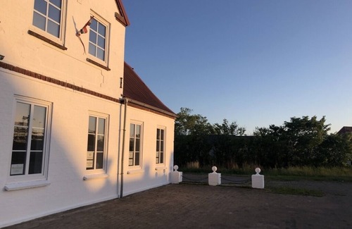 Klanxbuell Apartment | Sonnendeck Klanxbüll - Direkte Lage zum Bahnhof Nach Sylt für 2 Personen