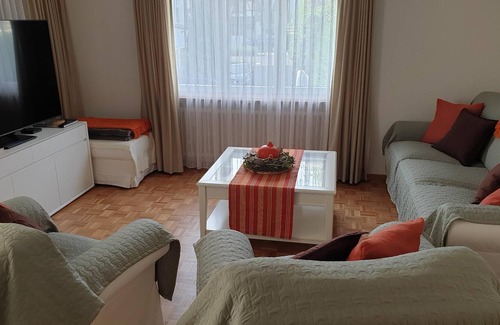 Triesen House | Sonnenkreisel Ferienhaus - perfect for groups - 4 Bedrooms, 2 bathrooms & 5 beds