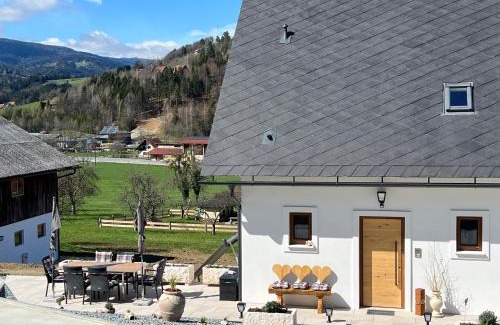 Gemeinde Großradl Apartment | Sonnenschein Appartement- und Ferienhaus mit Terrasse und Garten