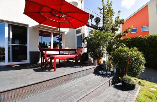 Eriskirch Apartment | Sonnige 4 Zimmer Gartenwohnung nähe See für bis zu 6 Personen