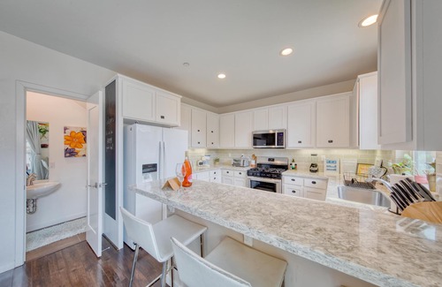 Santa Rosa House | Sonoma Getaway: Winemaker’s Home with Modern Amenities