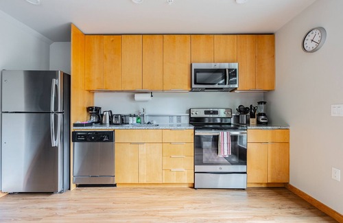 Northwest Bellevue Apartment | Sophari's Apartments in Bellevue