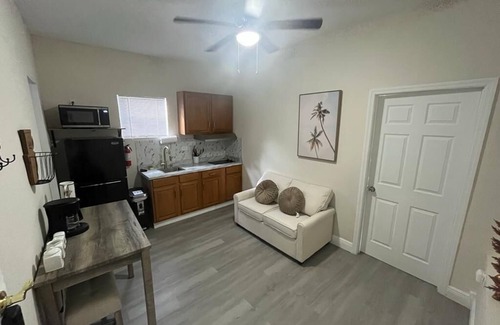 Temple Crest Apartment | Sophisticated style in Tampa/BuschGardens