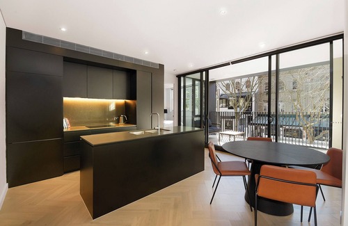 Elizabeth Bay Apartment | Sophistication & Location at "the Hensley"