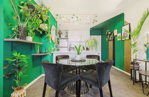 Southbank Condo | Soul-Stirring Oasis With Enclosed Balcony Retreat