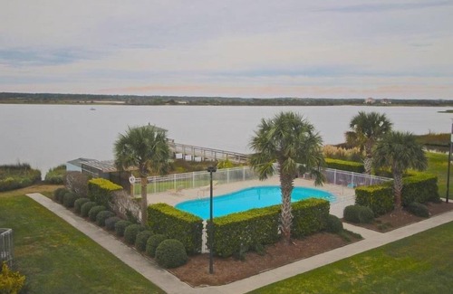 North Topsail Beach House | Soundfront Townhome with 2 Bedrooms
