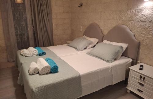 Kassiopi Apartment | Sousouro House