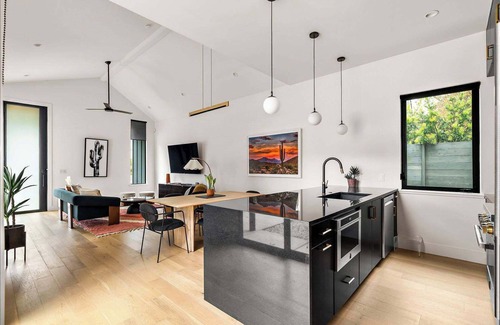 Bouldin House | South 1st St Hideaway | 2 Bedroom | DT ATX