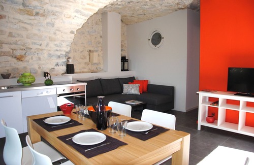 Balazuc Apartment | South Ardèche at Balazuc, listed site: charming gîte La Calade with swimming pool