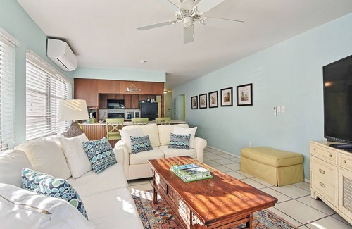 Vero Beach House | SOUTH BEACH & PARK Just a Hop Skip & Jump CORAL COTTAGE Fun Seaside Vero