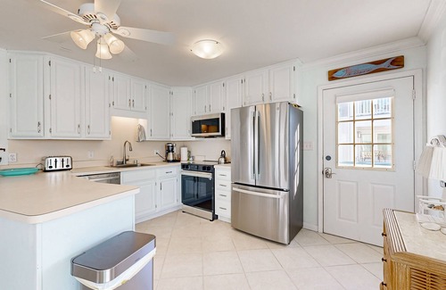 South Bethany Harbor House | South Bethany pet friendly house w/patio, balcony & grill