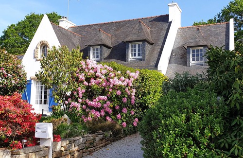 Saint-Marine House | South Brittany Sainte-Marine.800 m away from the beach.9 people,Wi-Fi,whirlpool
