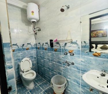 Mandi Hotel | South Campus - College Road