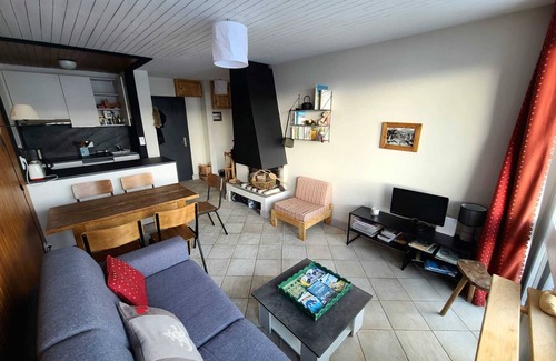 Tignes Apartment | South-facing balcony. HD Internet. Telework and ski! Ski locker on the ground floor