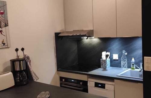 Tignes Apartment | South-facing balcony. HD Internet. Telework and ski! Ski locker on the ground floor