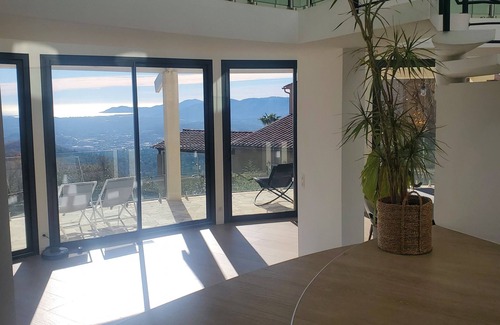 Magagnosc Villa | South facing Villa with Panoramic Sea View, POOL, AC, Quiet