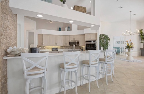 South Gulf Cove House | South Gulf Cove 5 Bedroom Private Home with Pool on Canal