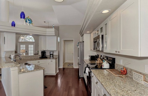 South Gulf Cove House | South Gulf Cove Canal 3 Bdrm Home w a Private Pool