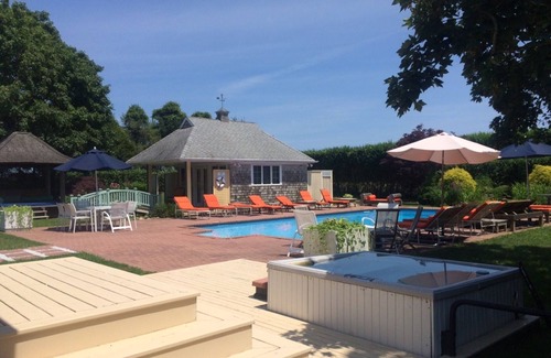 Water Mill House | South of Hwy Dream! Walk to Duck Walk Vineyard, Parrish Art Museum, and Lunch!