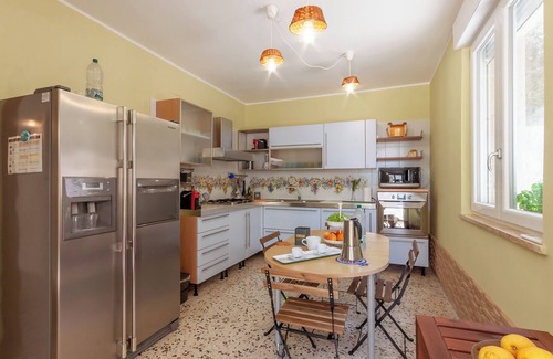 Isola Villa | SOUTH SYRACUSE VILLA - VILLA WITH POOL
