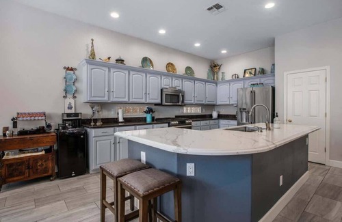 Paseo Crossings House | SouthChandler, Spa, 3BR/2.5 Bath