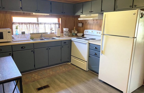 Donalsonville House | "Southern Comfort Lake House" on Lake Seminole-Covered Dock with Elec/Water!