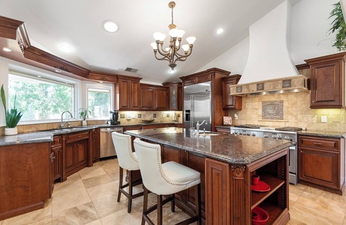 Apple Hill House | Southern livingnCharming 2-bedroom house with WiFi, AC in beautiful Camino