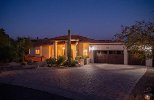 Fountain Hills House | Southwestern Desert Escape Pool, Hot, Tub, Sleeps 12