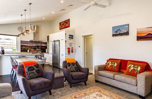 National Park Village House | Spa Pool Serenity - National Park Holiday Home