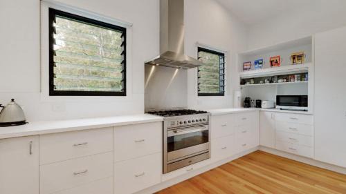 Pretty Beach Central Coast House | 'Space and Serenity at Pretty Beach' by Accom Holidays